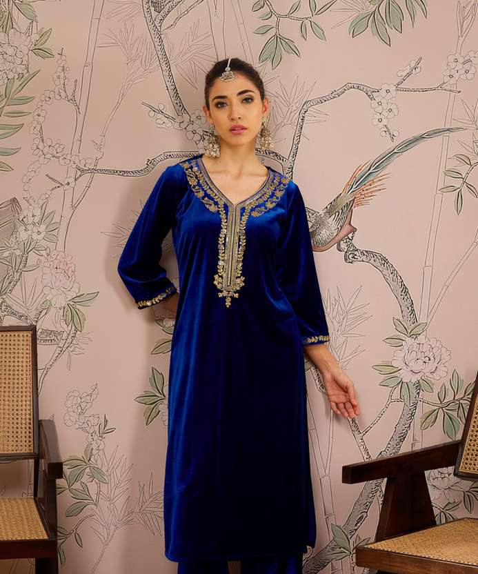 Shae by SASSAFRAS Women Embroidered Anarkali Kurta (Blue)